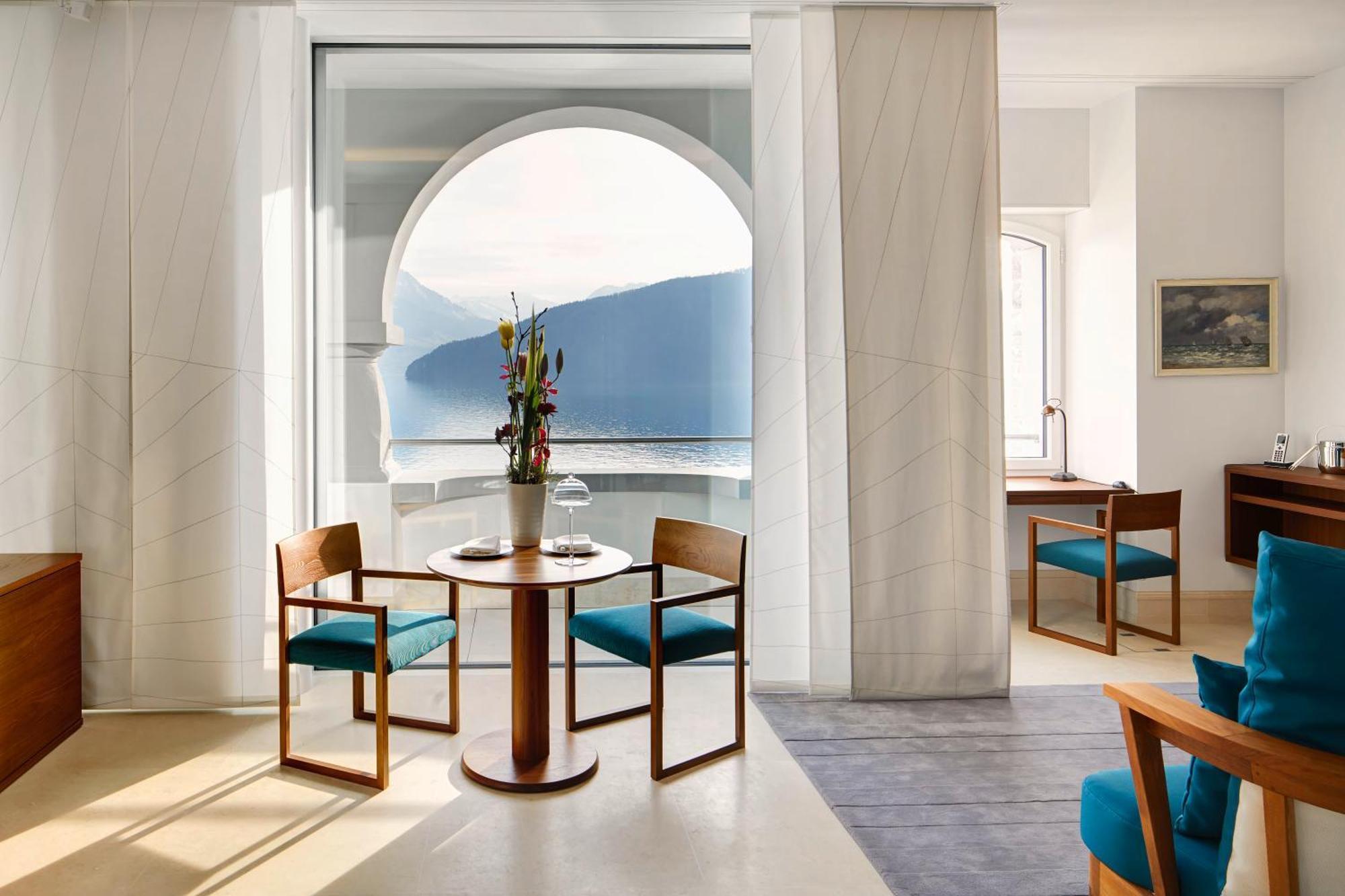 Junior Suite Deluxe con Vista Lago